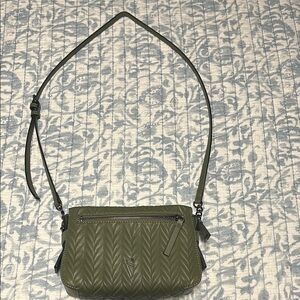Stylish Green Quilted Crossbody Bag